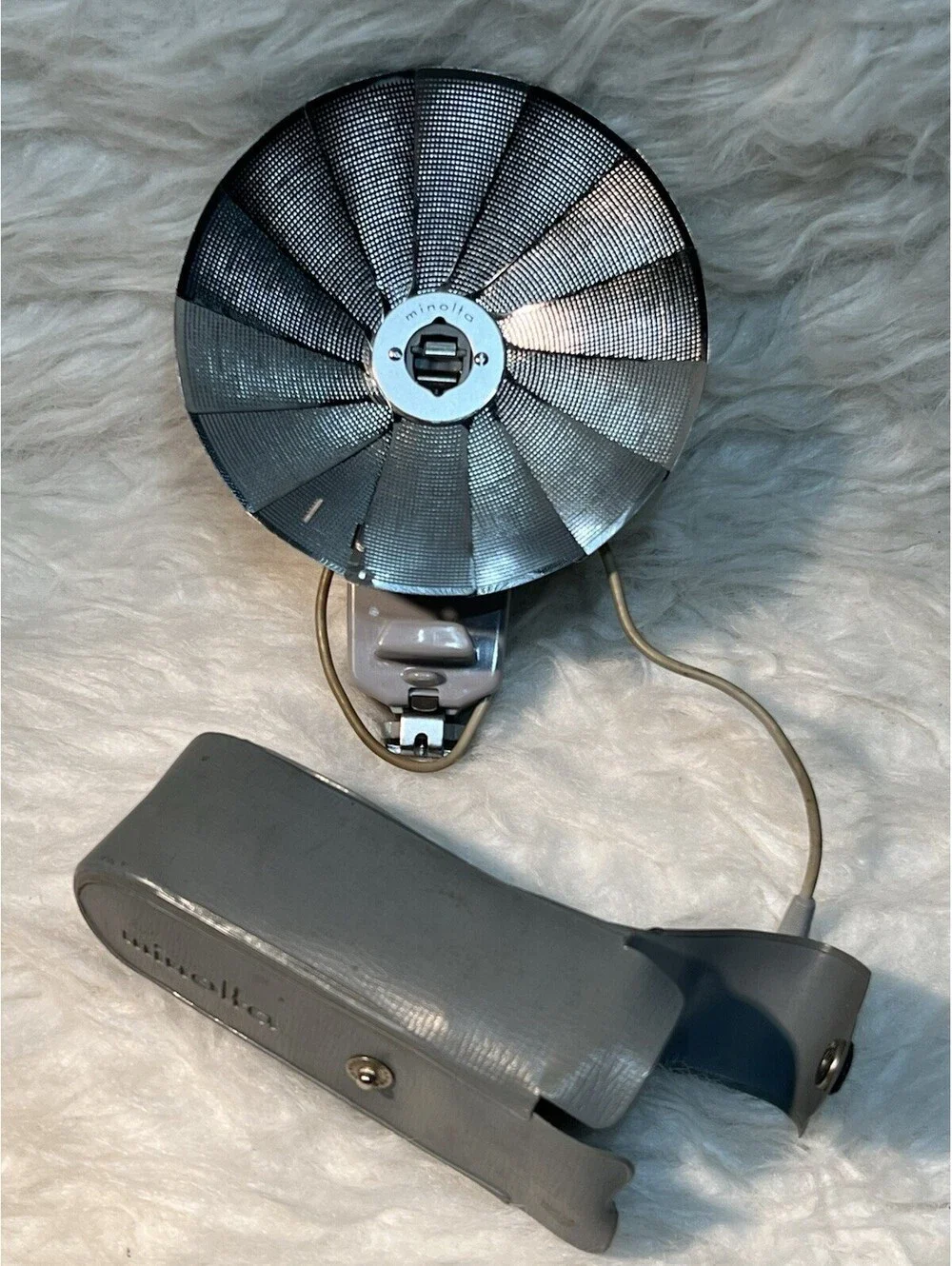 Vintage Flash Honeywell Minolta Tilt-A-Mite Mount Flash & Carrying Case
